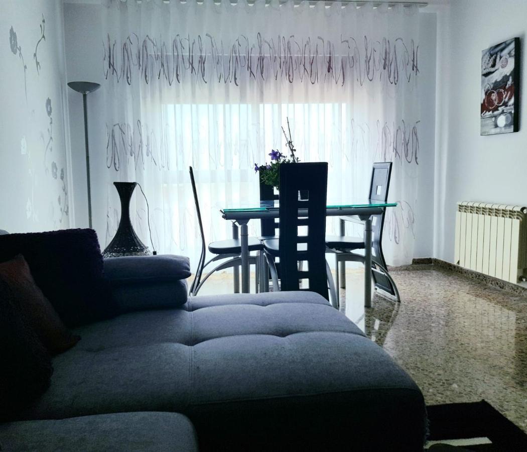 Piso Amplio De 3 Habitaciones, 2 Banos, Ascensor Y Parking بوريانا المظهر الخارجي الصورة