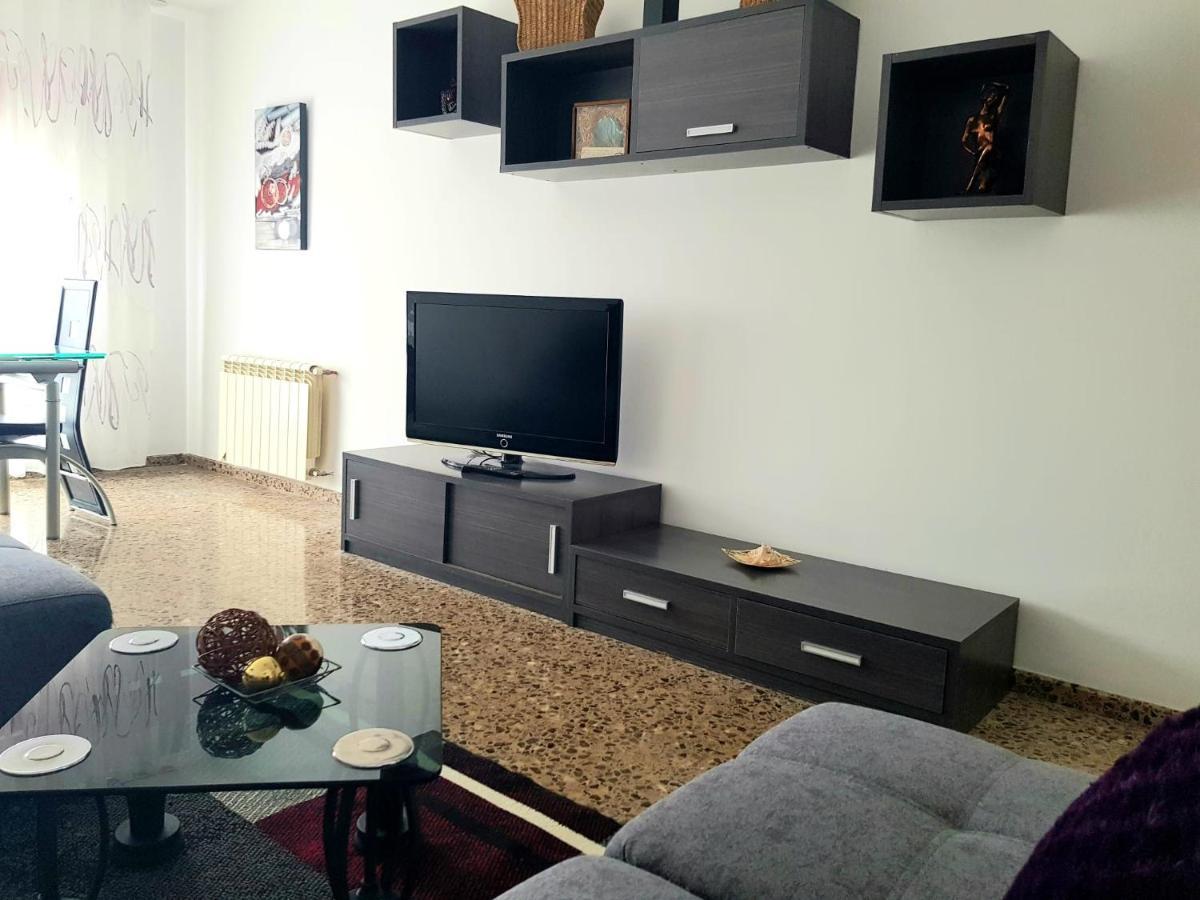 Piso Amplio De 3 Habitaciones, 2 Banos, Ascensor Y Parking بوريانا المظهر الخارجي الصورة