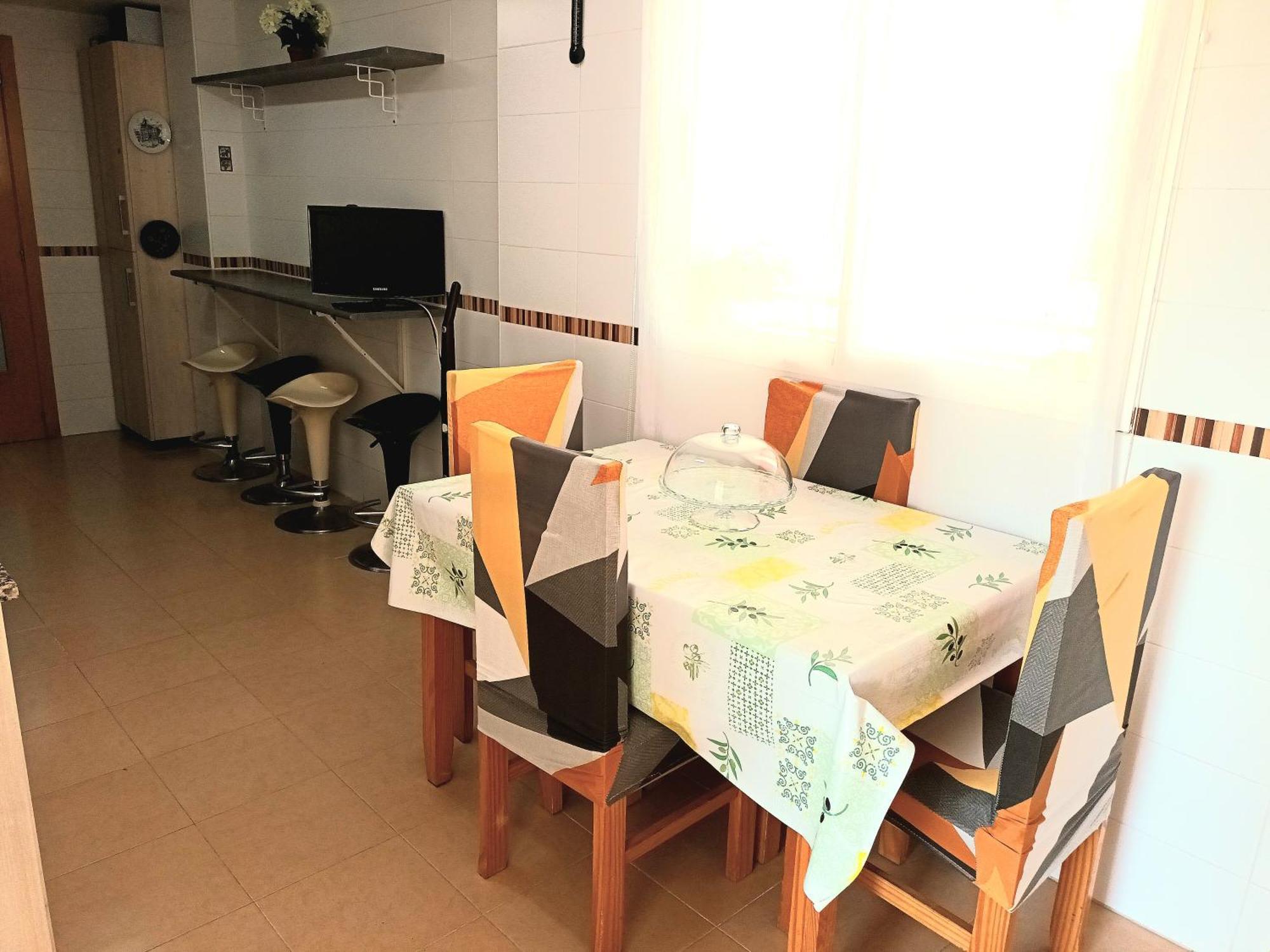 Piso Amplio De 3 Habitaciones, 2 Banos, Ascensor Y Parking بوريانا المظهر الخارجي الصورة