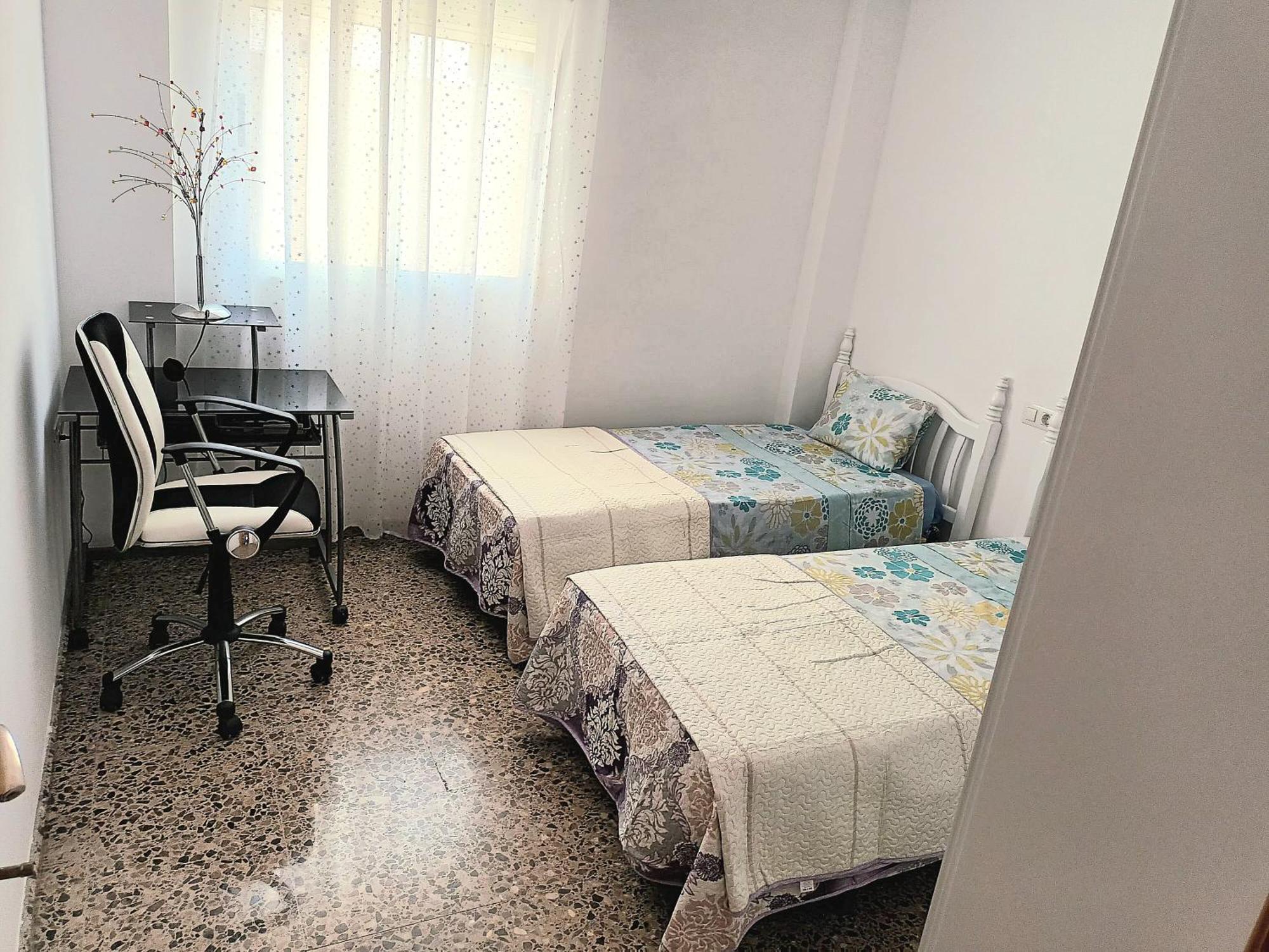 Piso Amplio De 3 Habitaciones, 2 Banos, Ascensor Y Parking بوريانا المظهر الخارجي الصورة